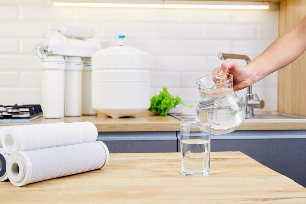 Aqualivery: Agua embotellada de cristal entregada en tu hogar de forma  conveniente y sostenible. - Aqualivery