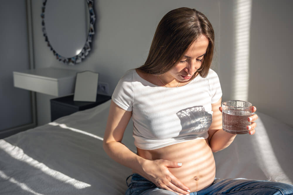 agua mineral en el embarazo