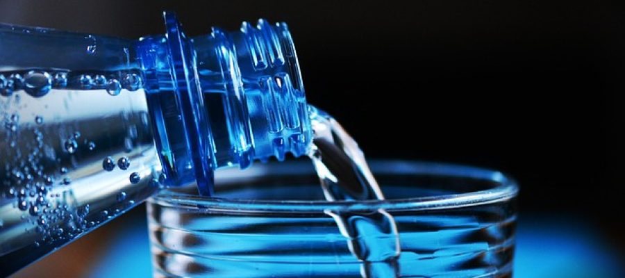 agua destilada